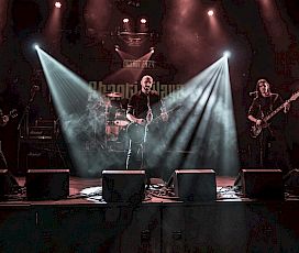 Shanti Nilaya - Petek